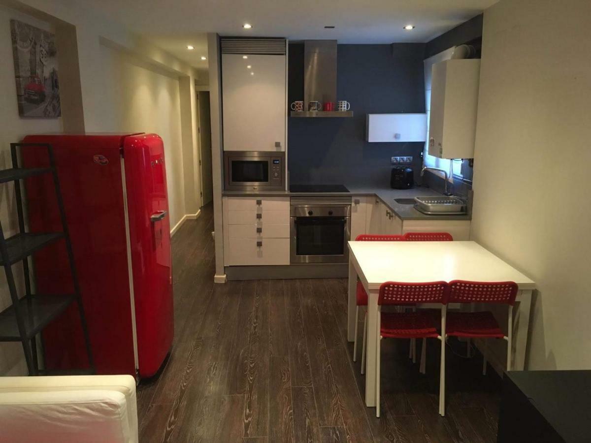 Appartement Apartamento Manuela Sancho à Saragosse Extérieur photo
