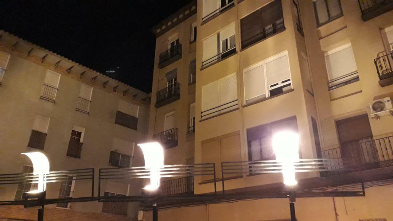 Appartement Apartamento Manuela Sancho à Saragosse Extérieur photo